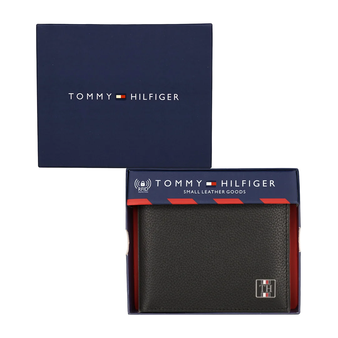 Tommy Hilfiger Cody Men's Leather Passcase Wallet - Image 6