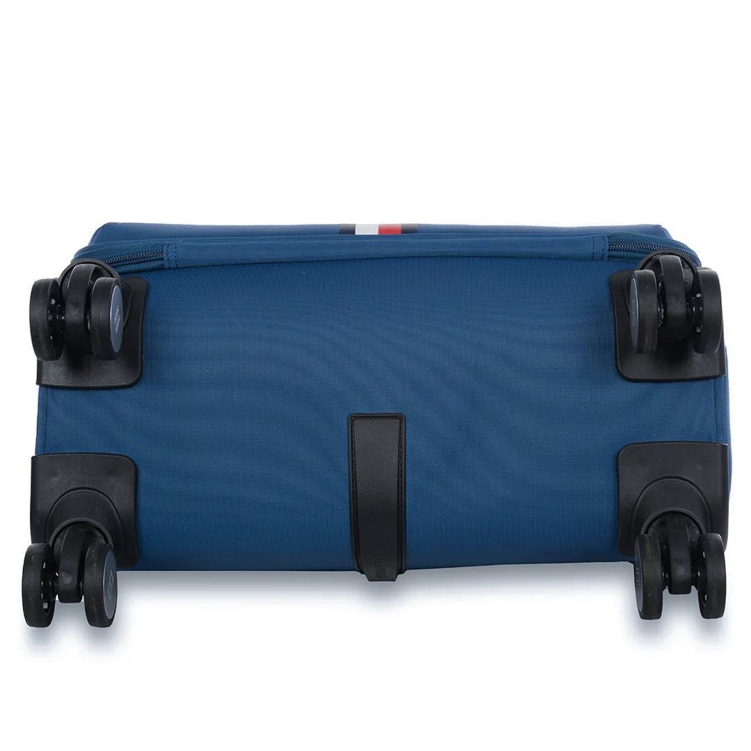 Tommy Hilfiger Kingsville #GoGreen Overnighter Bag - Image 7