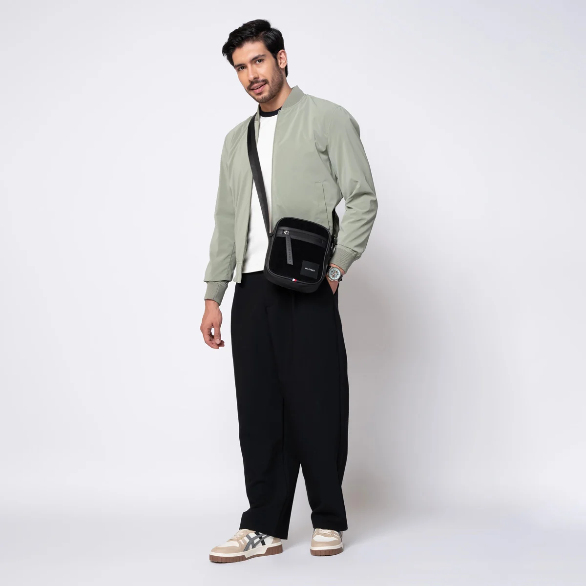 Tommy Hilfiger Kylan Crossbody - Image 2
