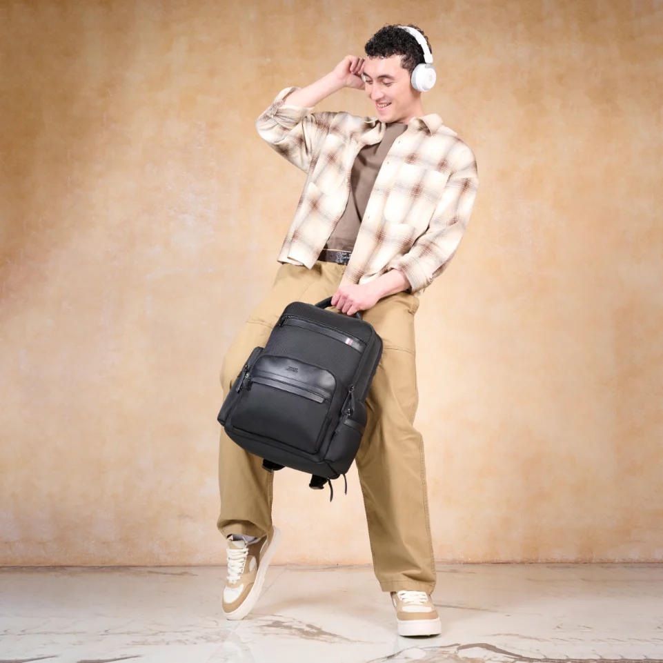 Tommy Hilfiger Nephi Premium Laptop Backpack - Image 2