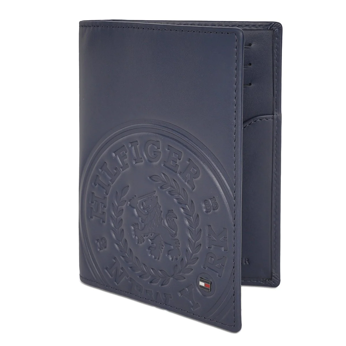 Tommy Hilfiger Wexford Passport Case - Image 9