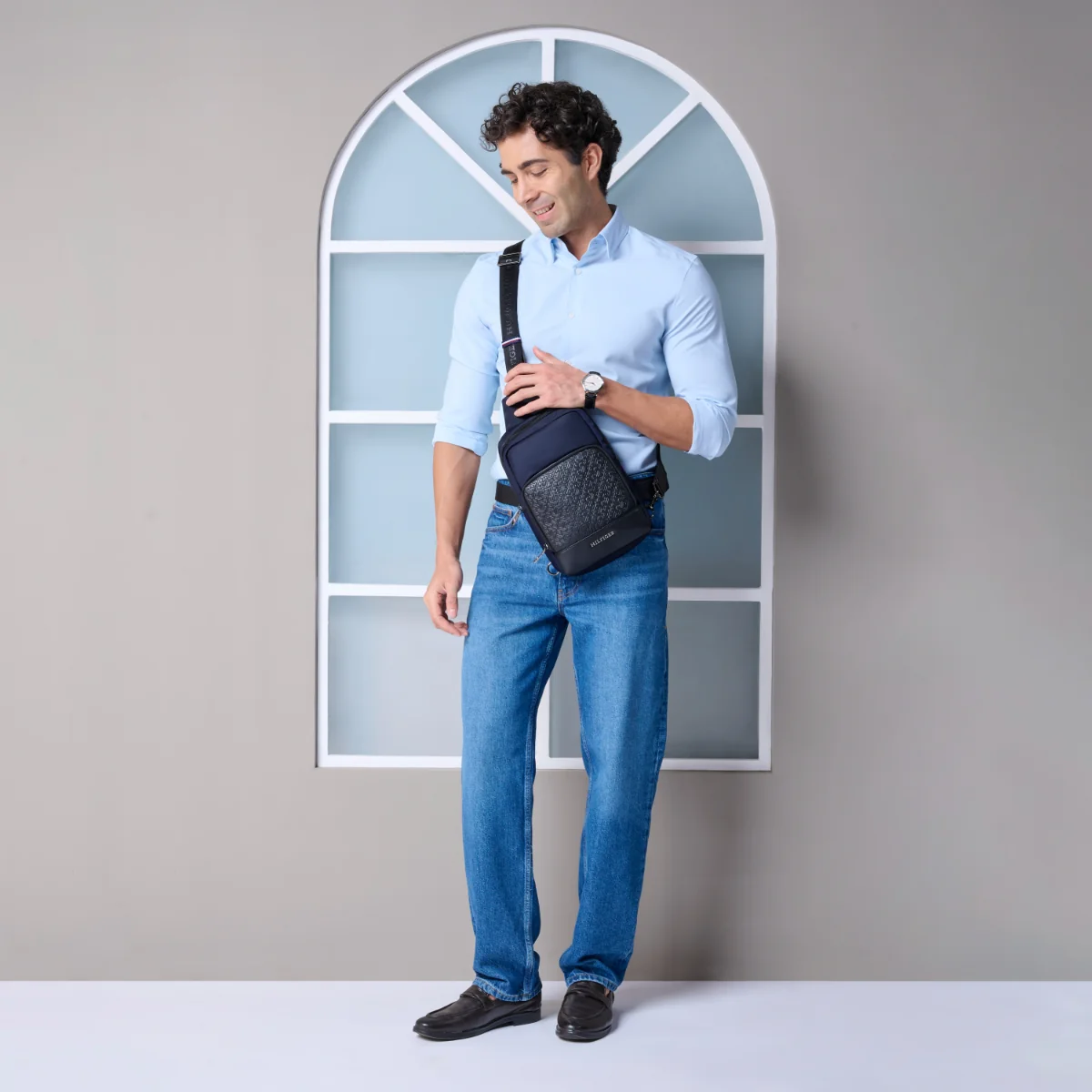 Tommy Hilfiger Stash Crossbody - Image 7